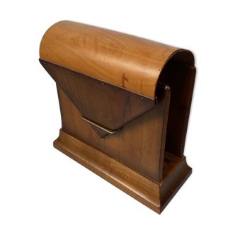 Magazine holder in wood and leather