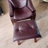 Fauteuil et repose pied Kroken