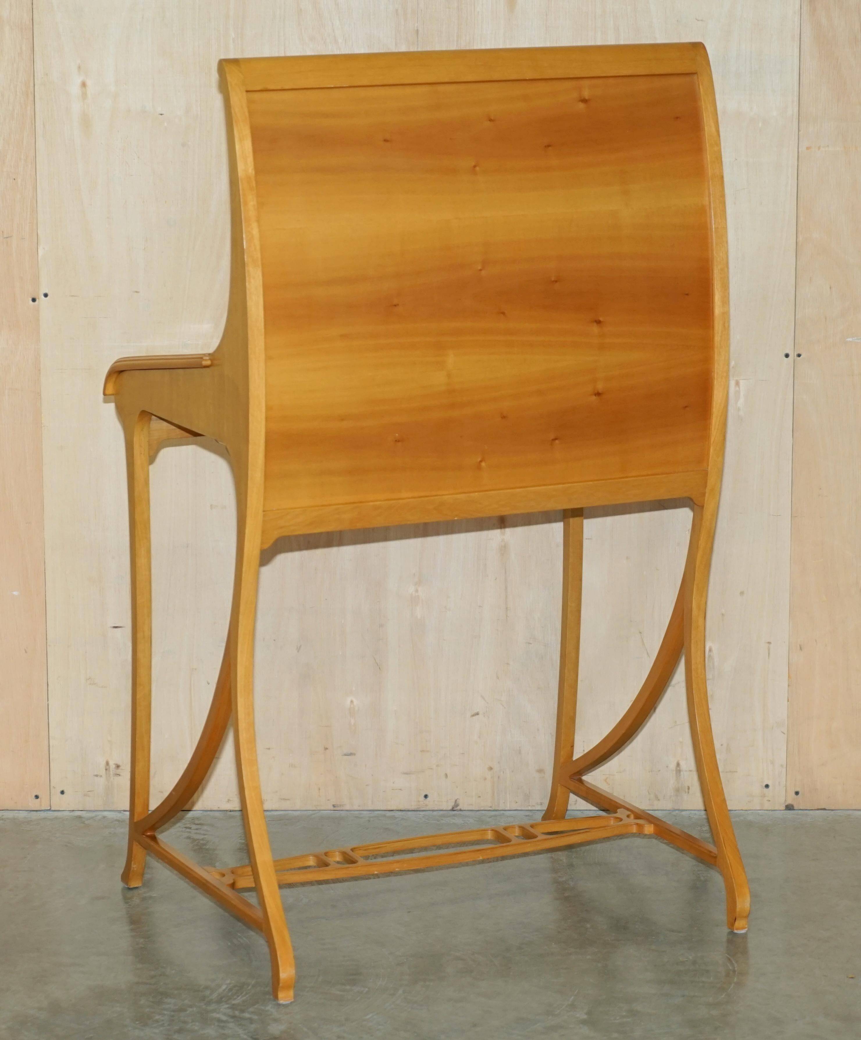 Bureau Art Nouveau attribué à Carlo Zen 1902 en érable moucheté