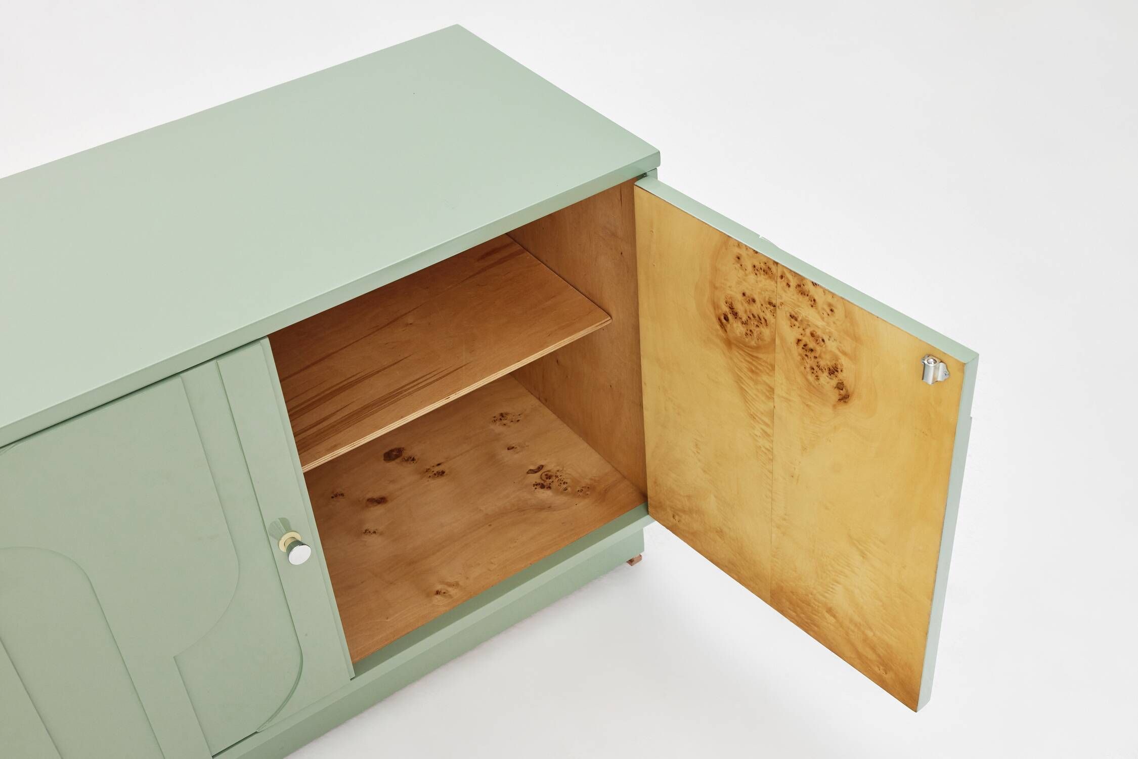 Buffet vintage des années 1970, vert pastel, relief, finition brillante, chrome