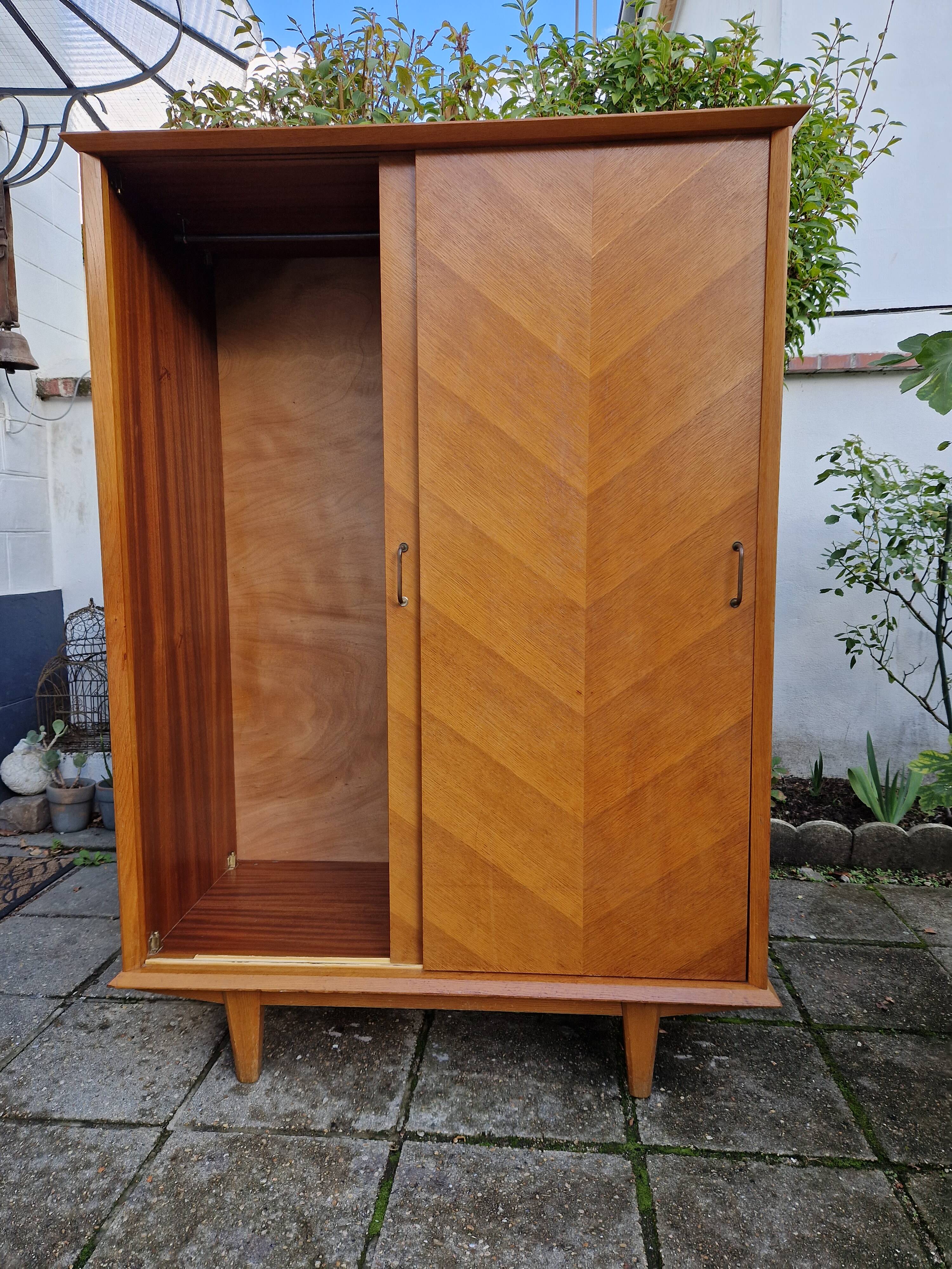 Armoire penderie 1950 circa