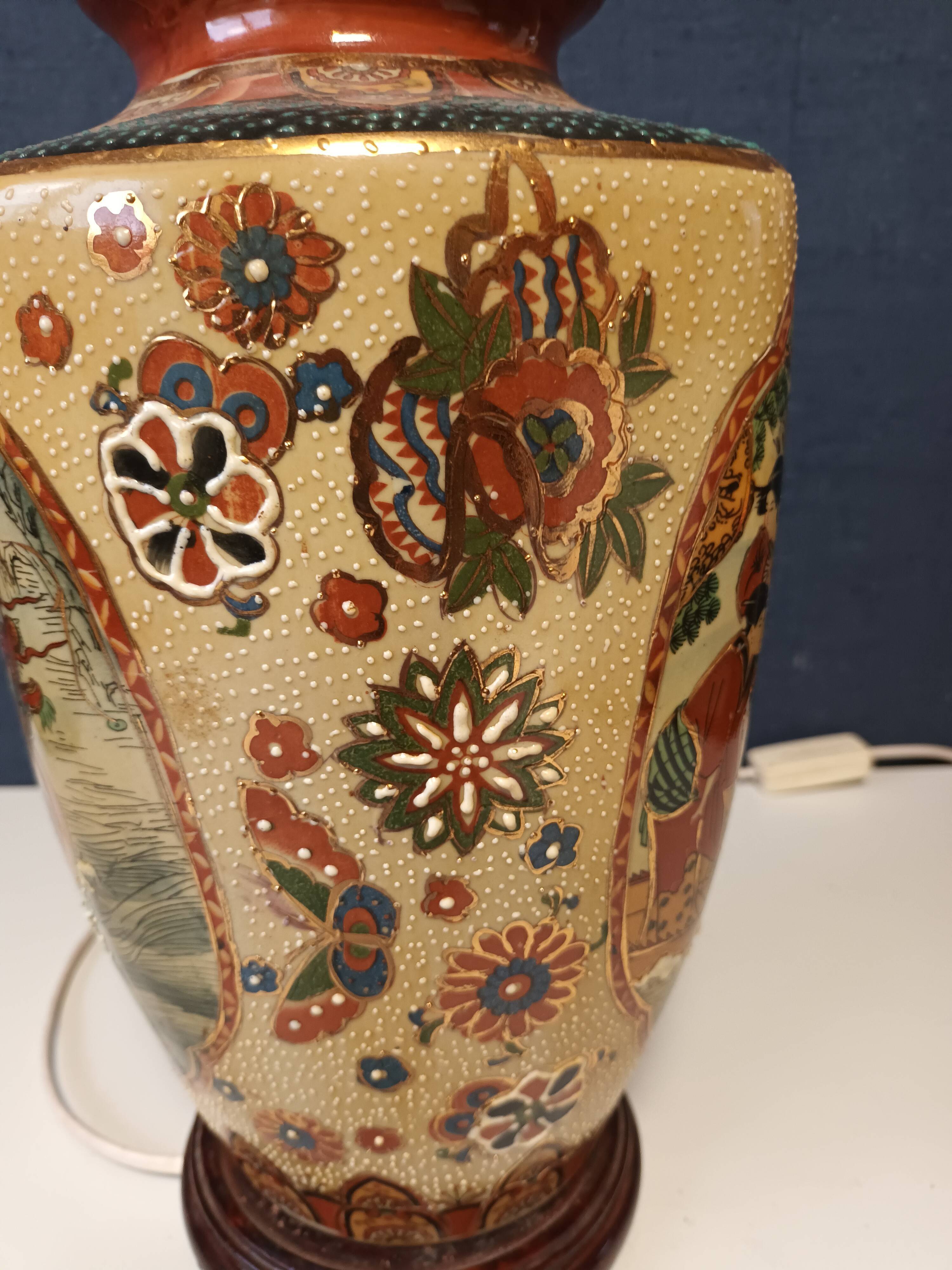 Asian ceramic lamp