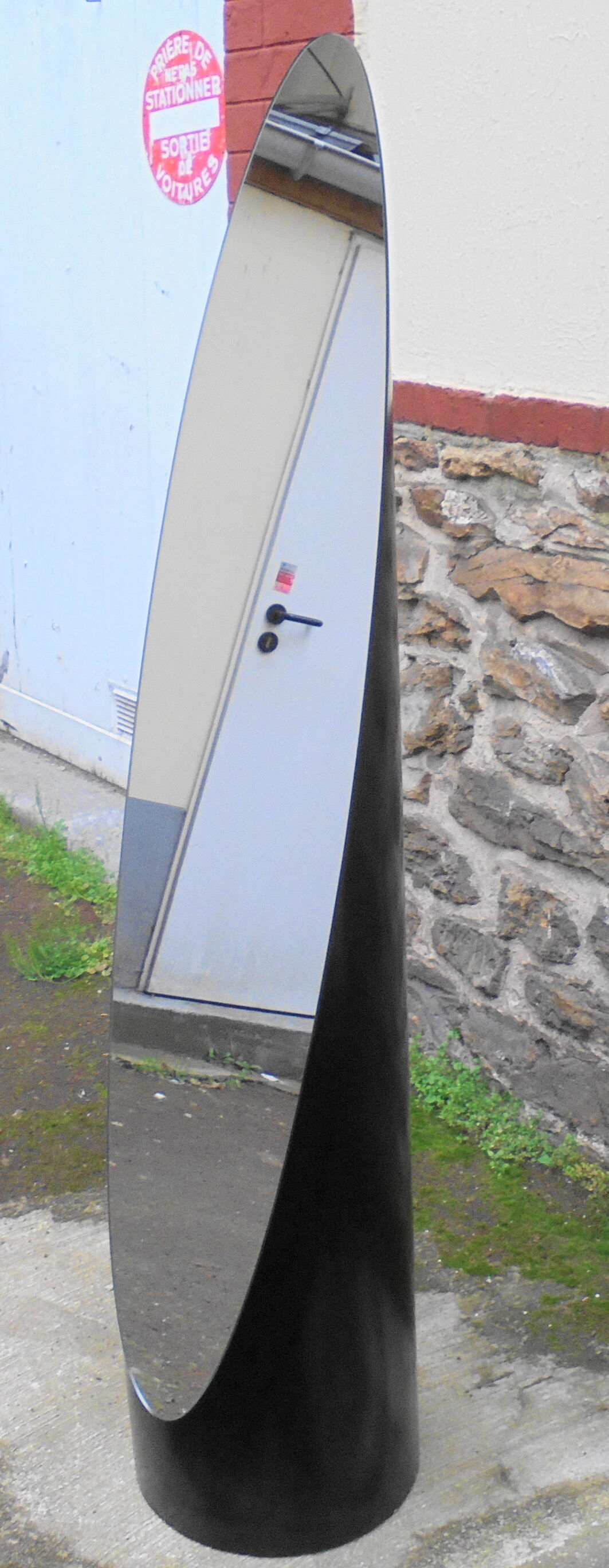 Lipstick standing mirror from the 80s