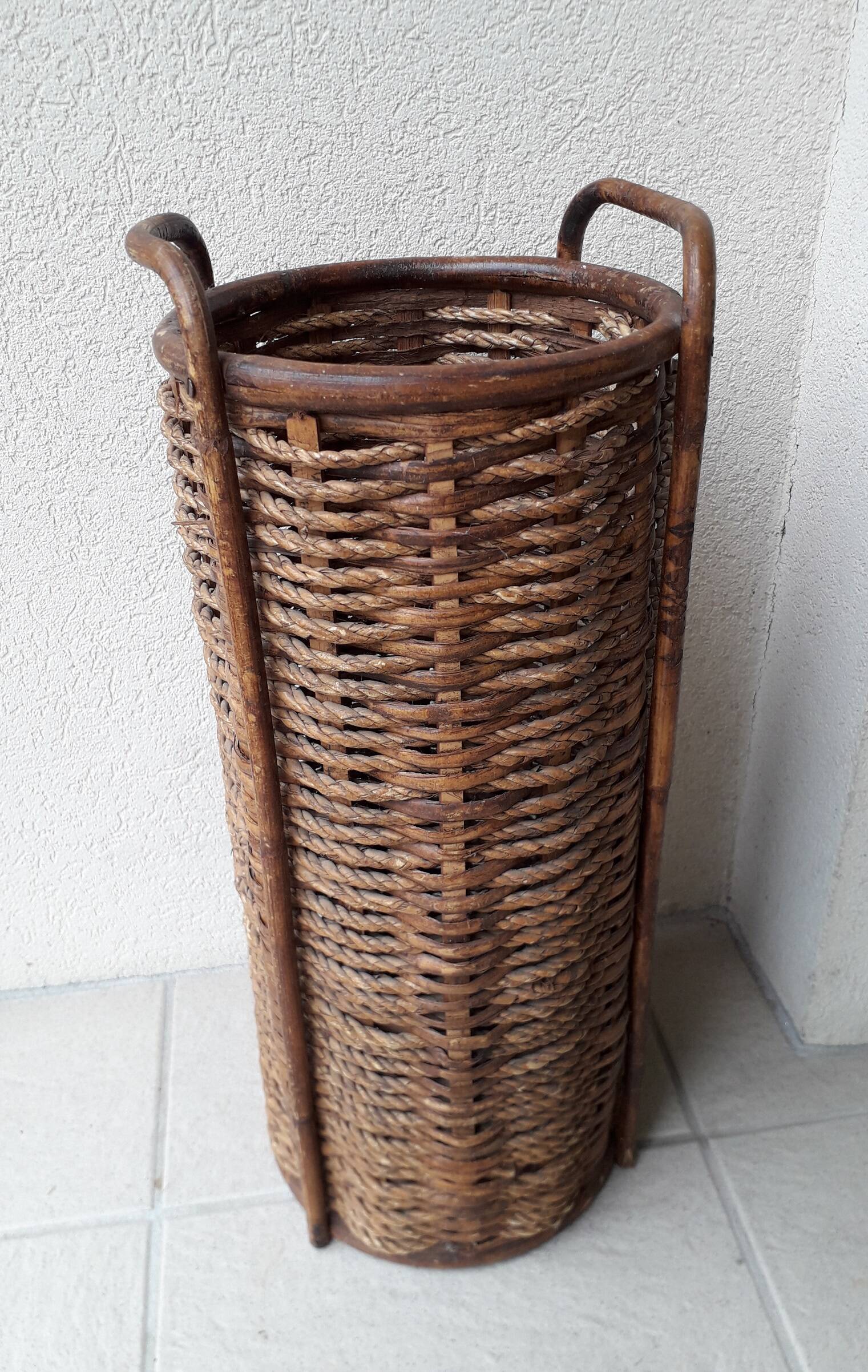 Rattan umbrella stand