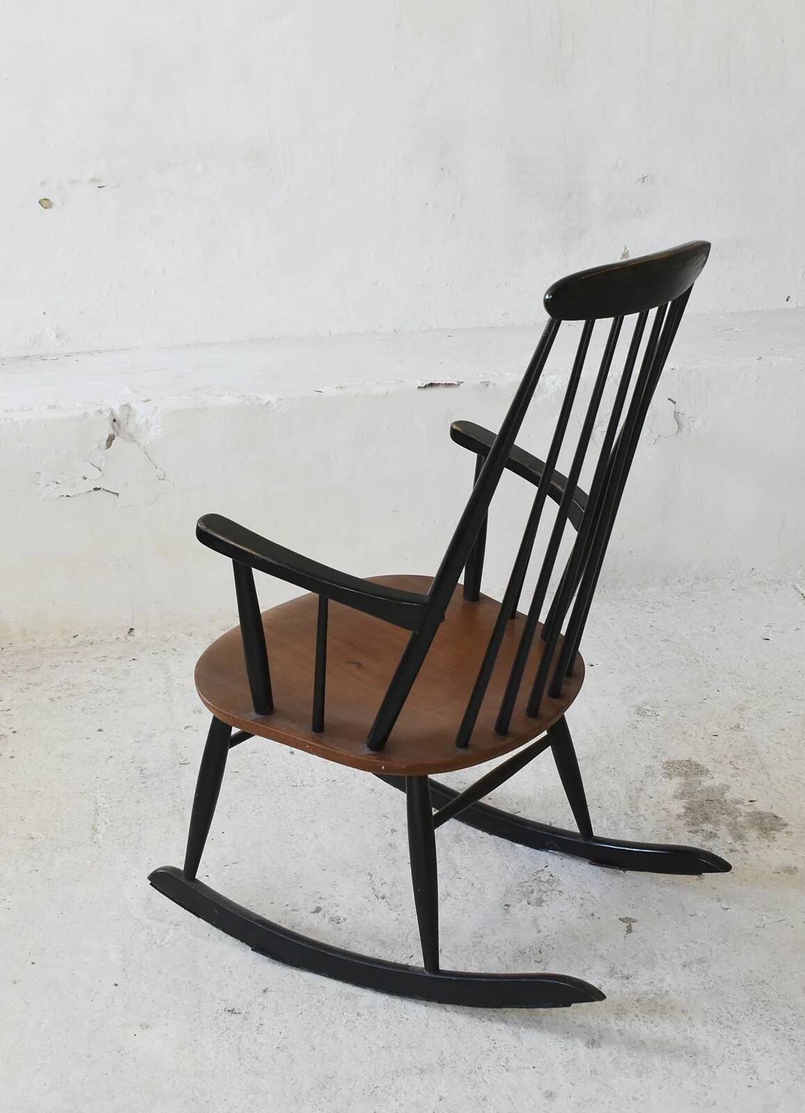 Rocking chair by Ilmari Tapiovaara for Asko, 1960s Finland.