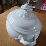 Soupière ancienne en porcelaine blanche