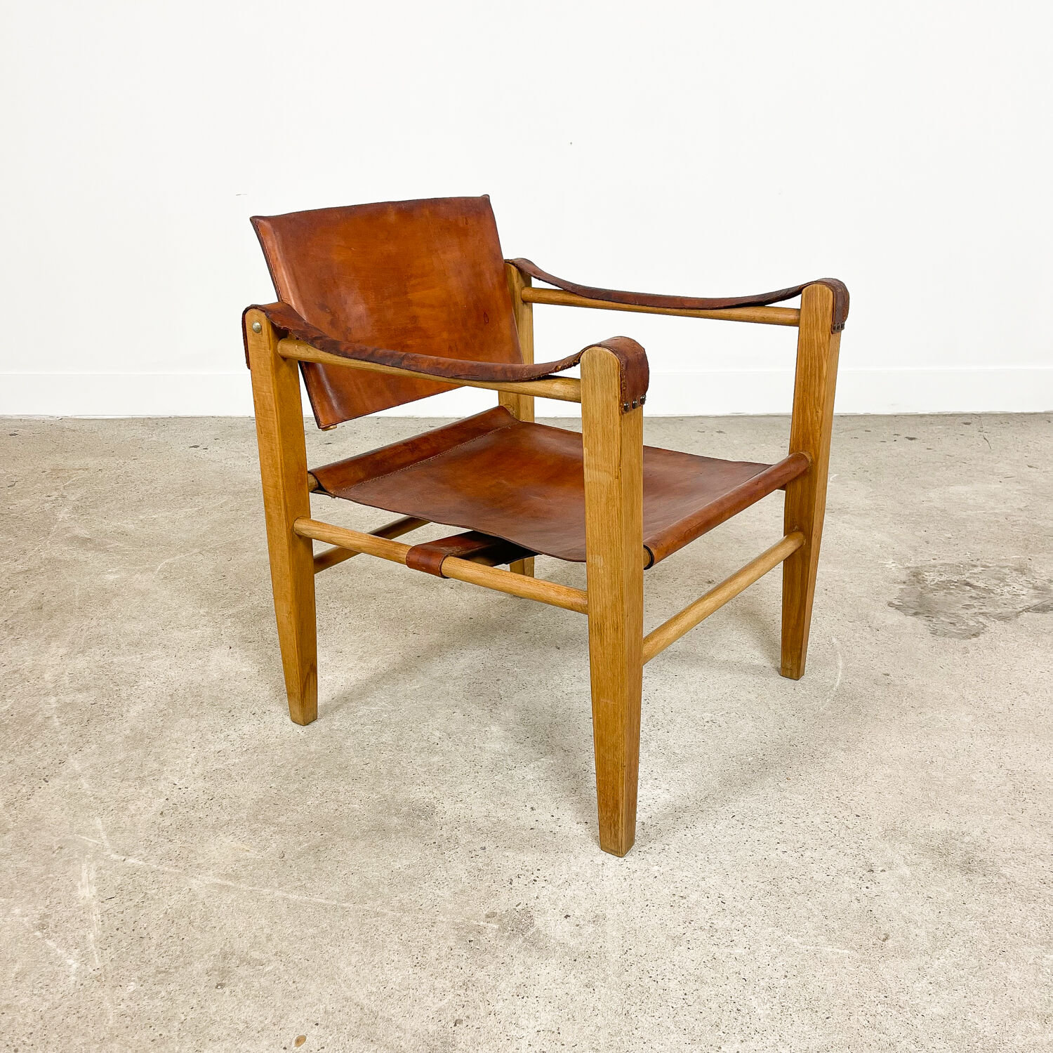 Vintage danish design cognac leather safari chair