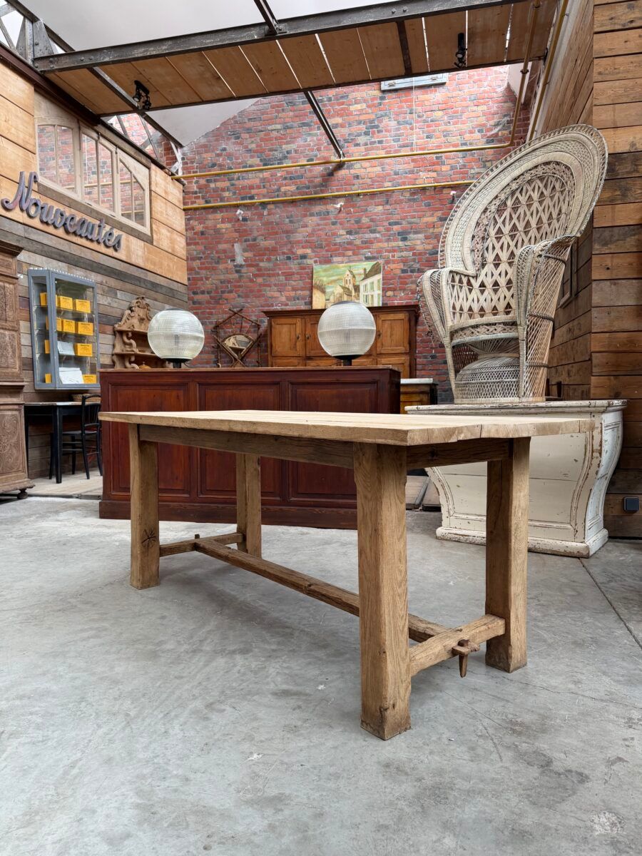 Mid-20th century oak farmhouse table