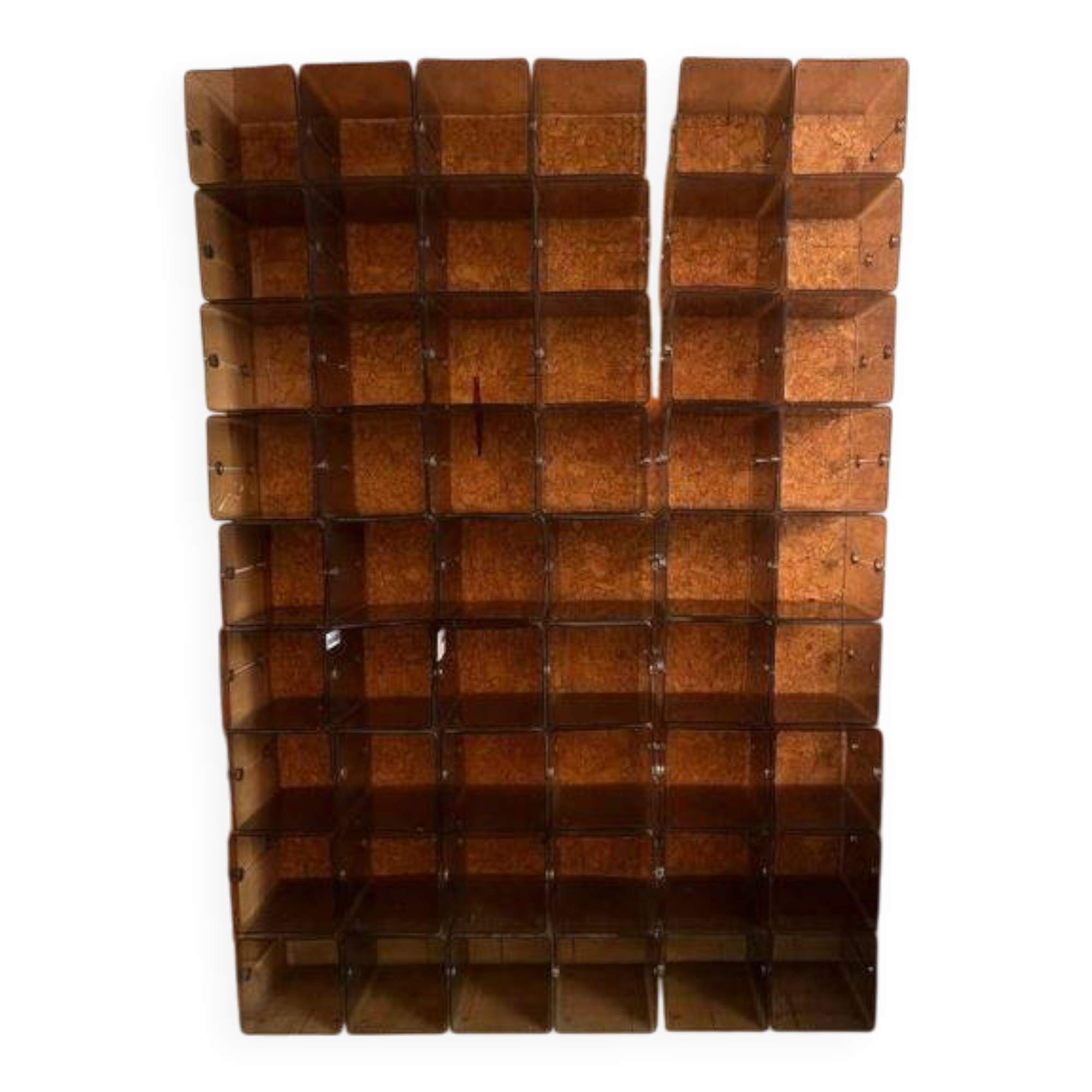 Etagères modulables de 64 case plexiglass fumé année 70