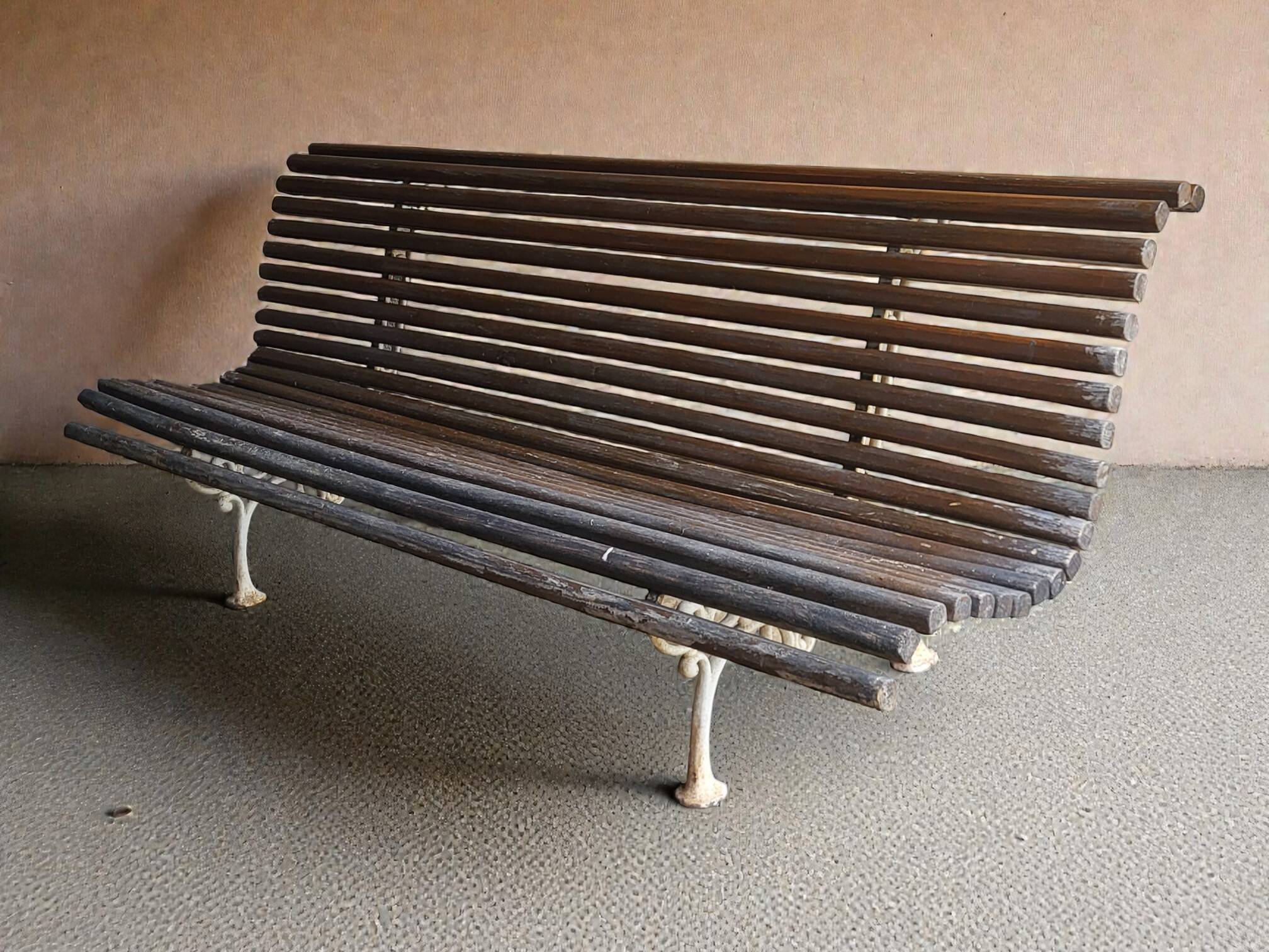 Garden bench with cast iron legs, Art Nouveau style.