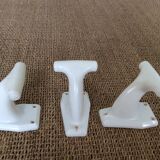 Series of 3 plastic hooks