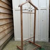 Valet en bois patiné
