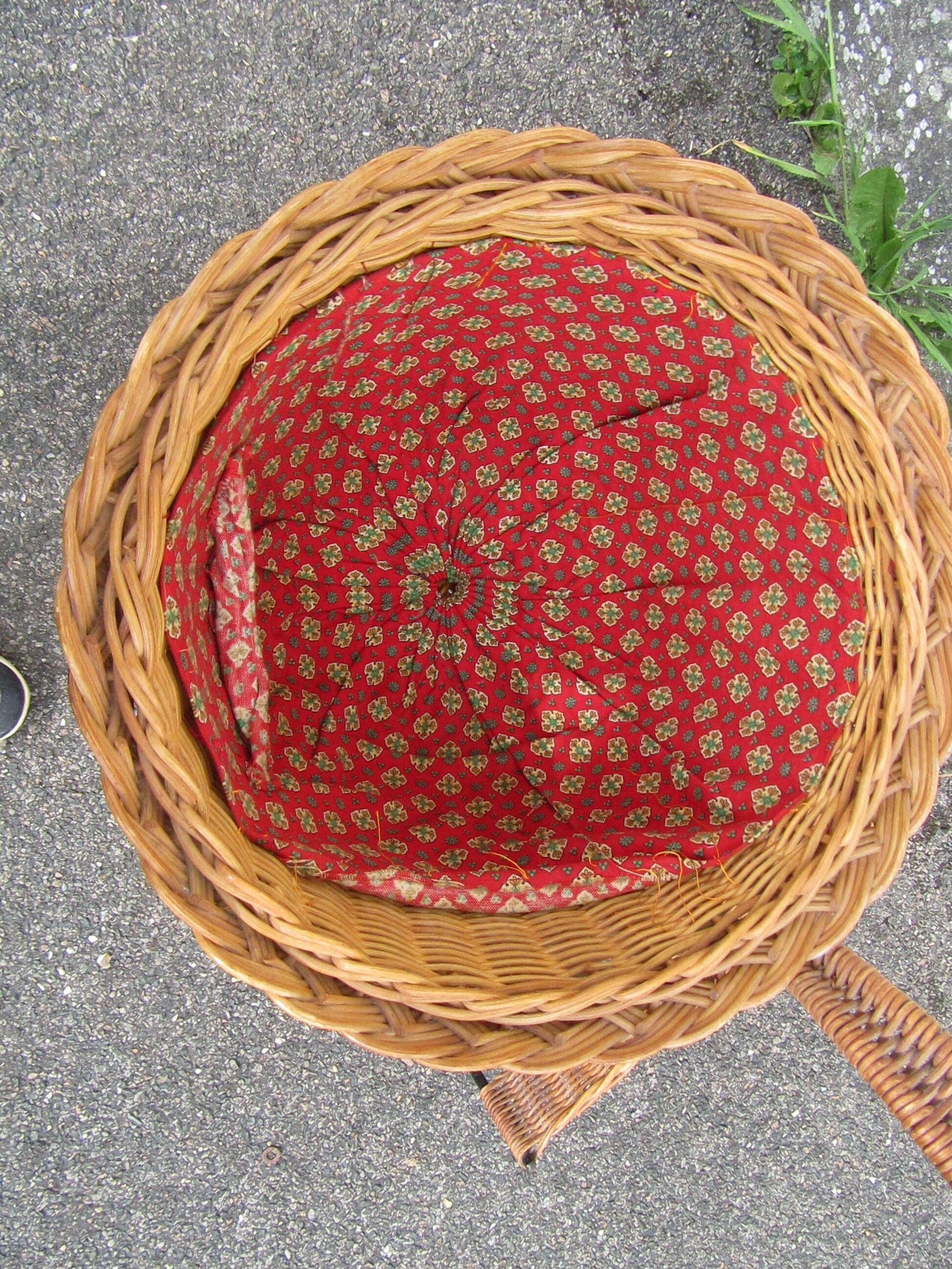 Panier à ouvrage en rotin