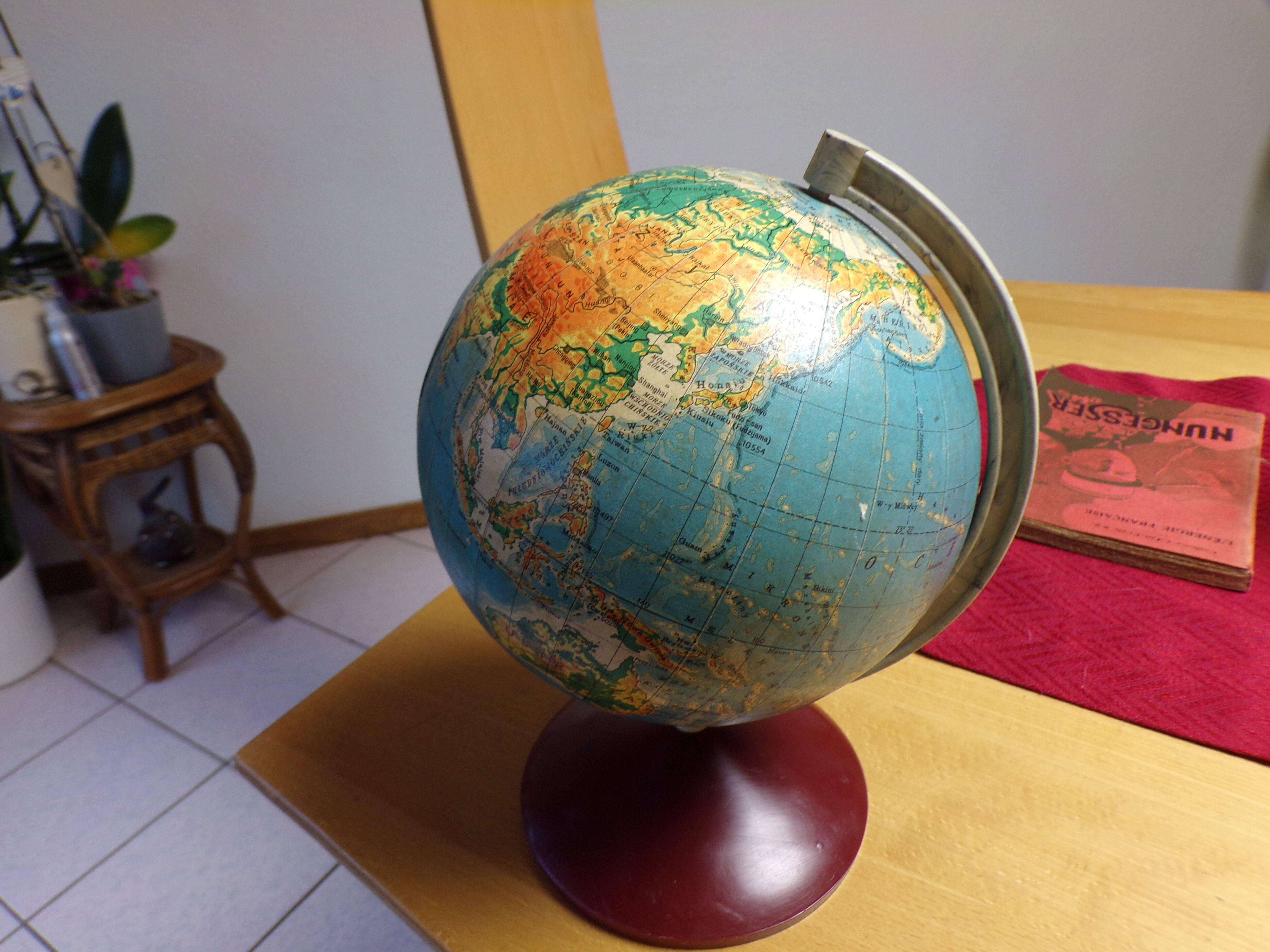 Polish 1960 terrestrial globe