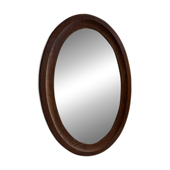 Oval mirror with wooden frame