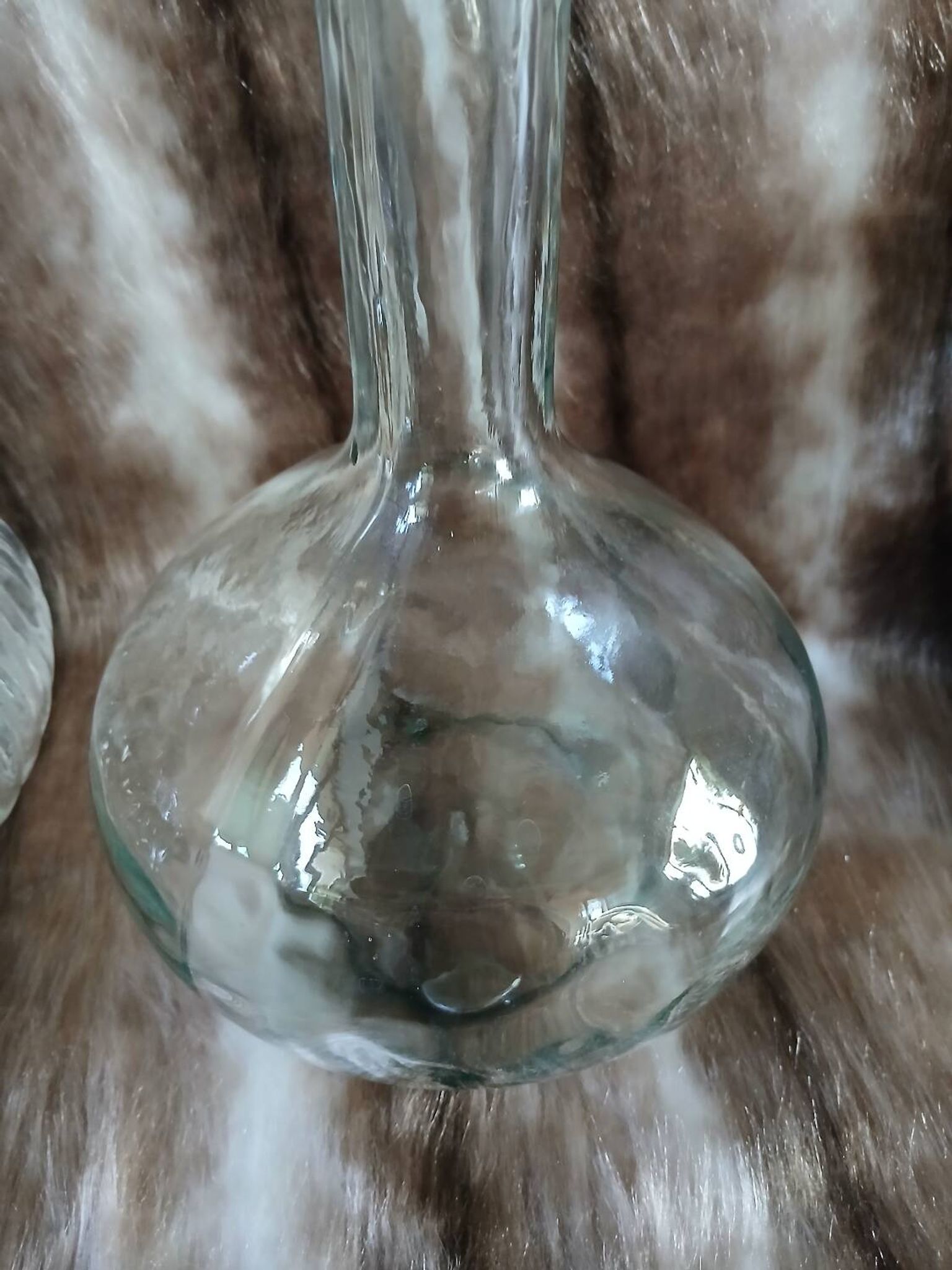 2 antique carafes