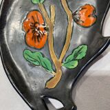 Ceramic dadish with flower decoration