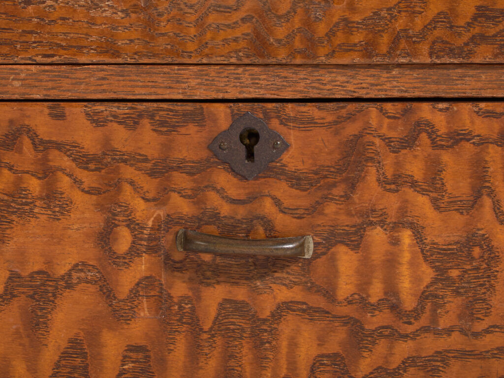 Petite commode ancienne japonaise – période Showa (c.1926-1945)
