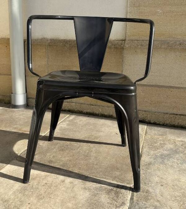 Lot 6 chaises et deux fauteuils Tolix noir excellent état