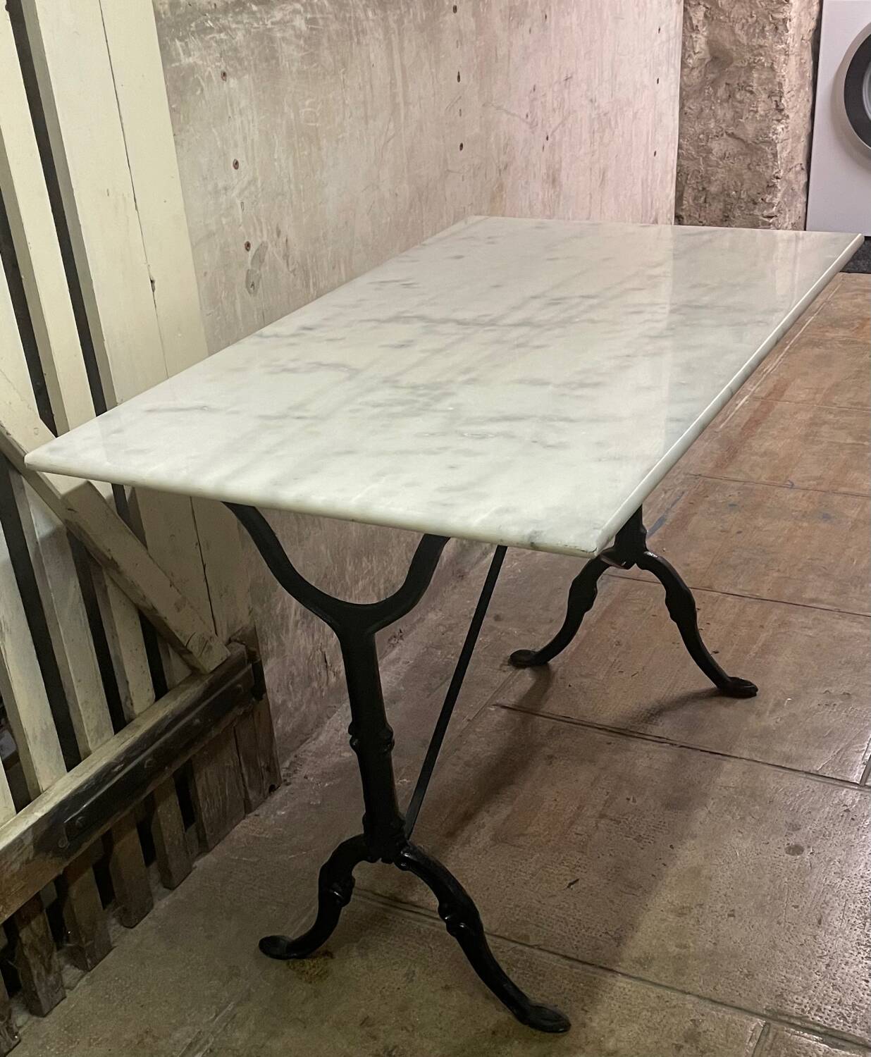 Bistro table marble top, cast iron base