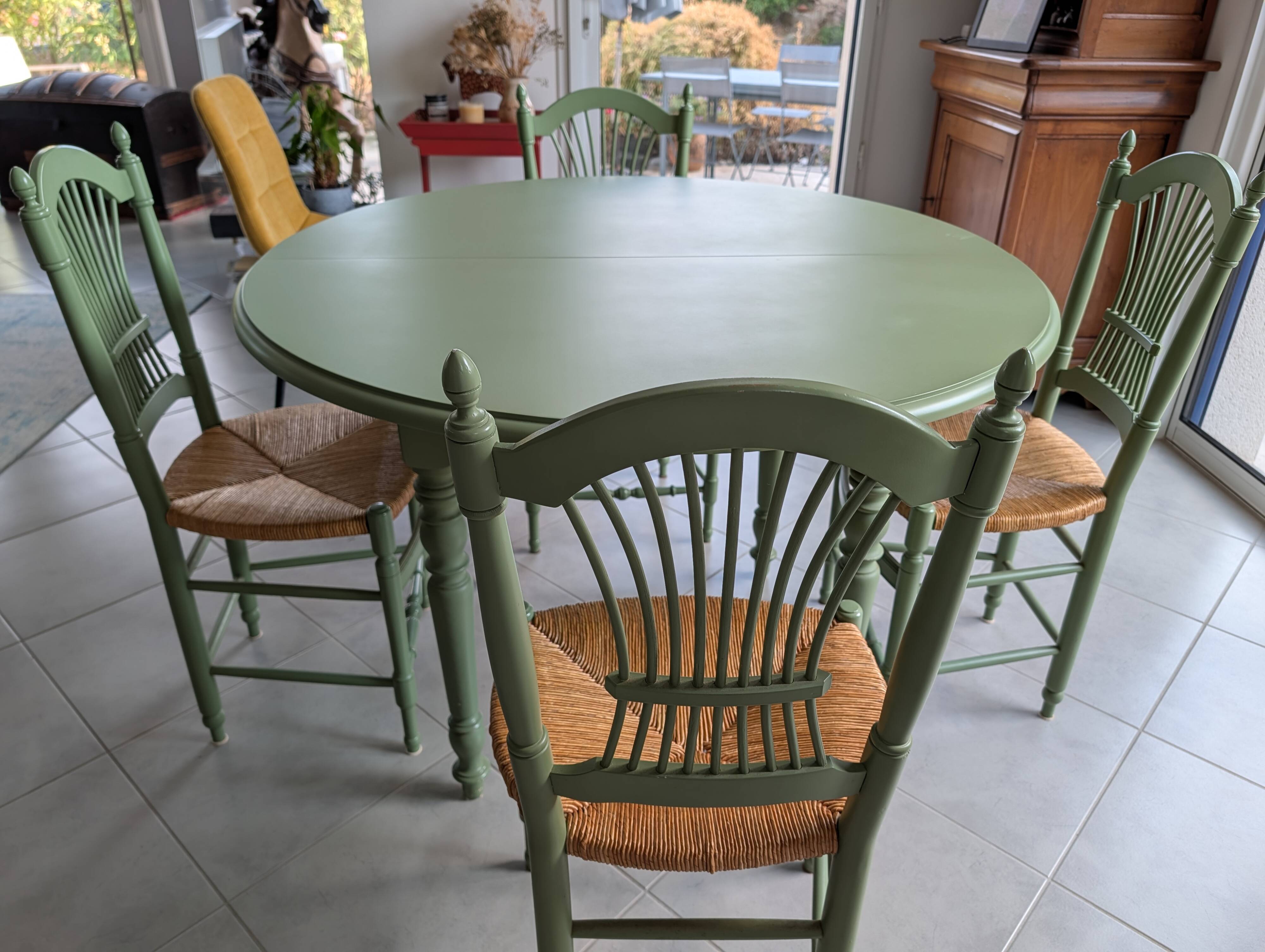 wooden table brand "Un Jardin en Plus", model Giverny