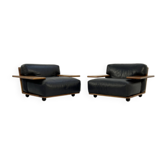 Pair of Pianura armchairs in black leather by Mario Bellini for Cassina, 1
