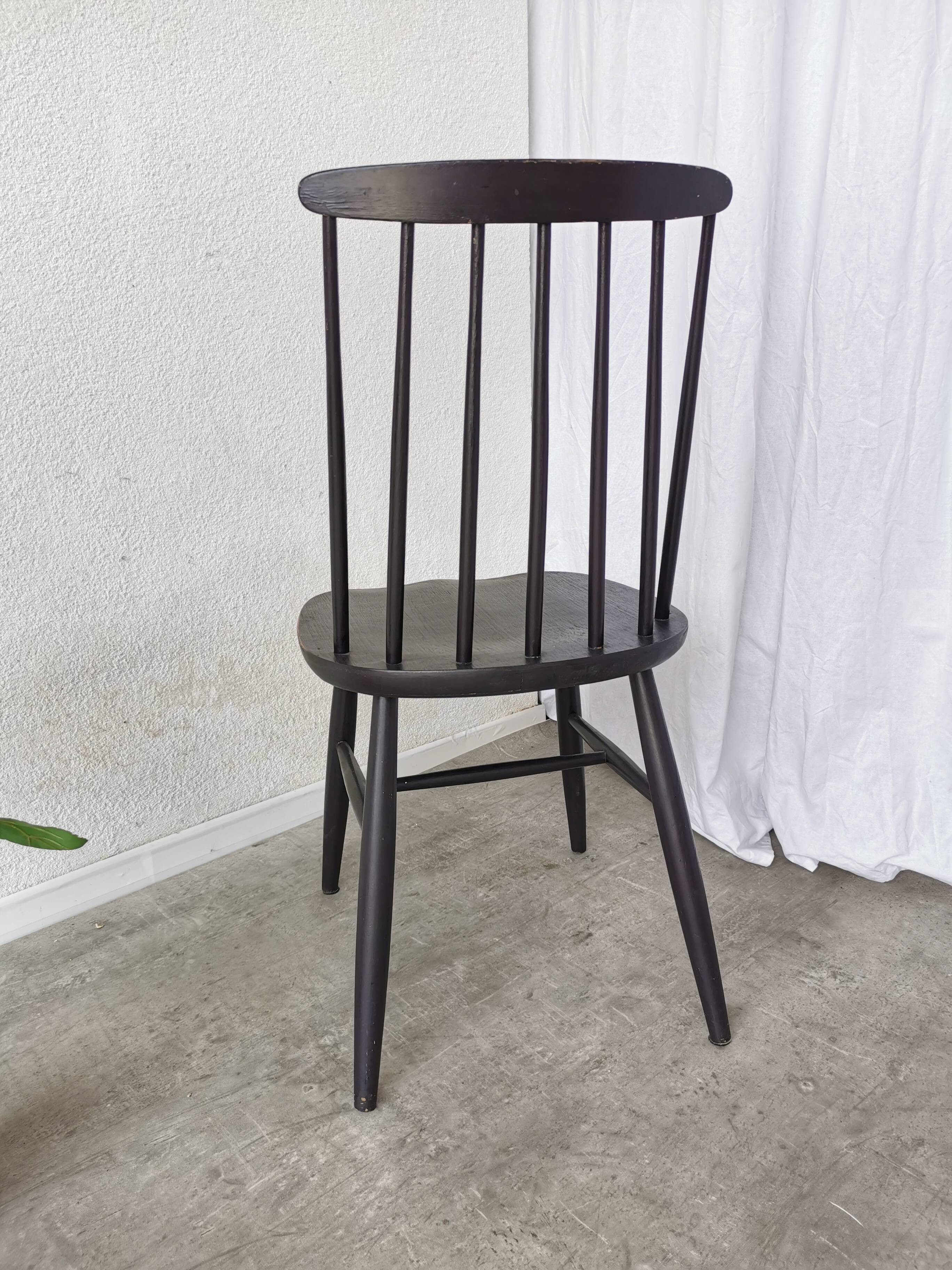Chaise de salle à manger vintage en hêtre noir : style Ilmari Tapiovaara, scandinave