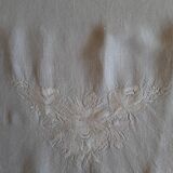 Embroidered linen nape