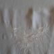 Embroidered linen nape