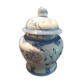 Chinese porcelain pot