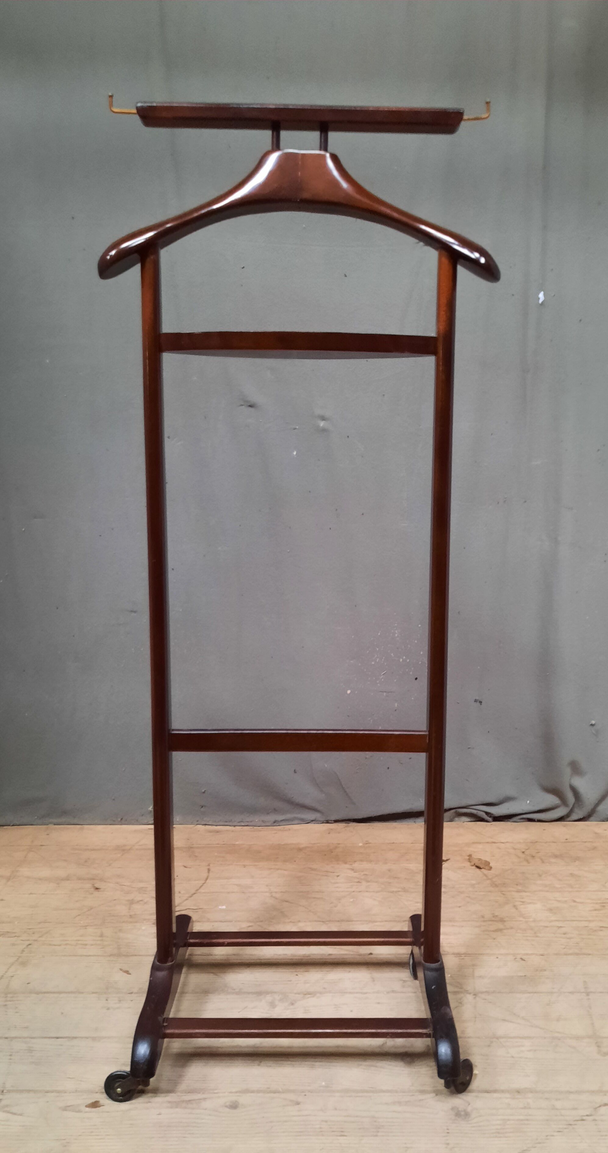 Varnished wooden valet