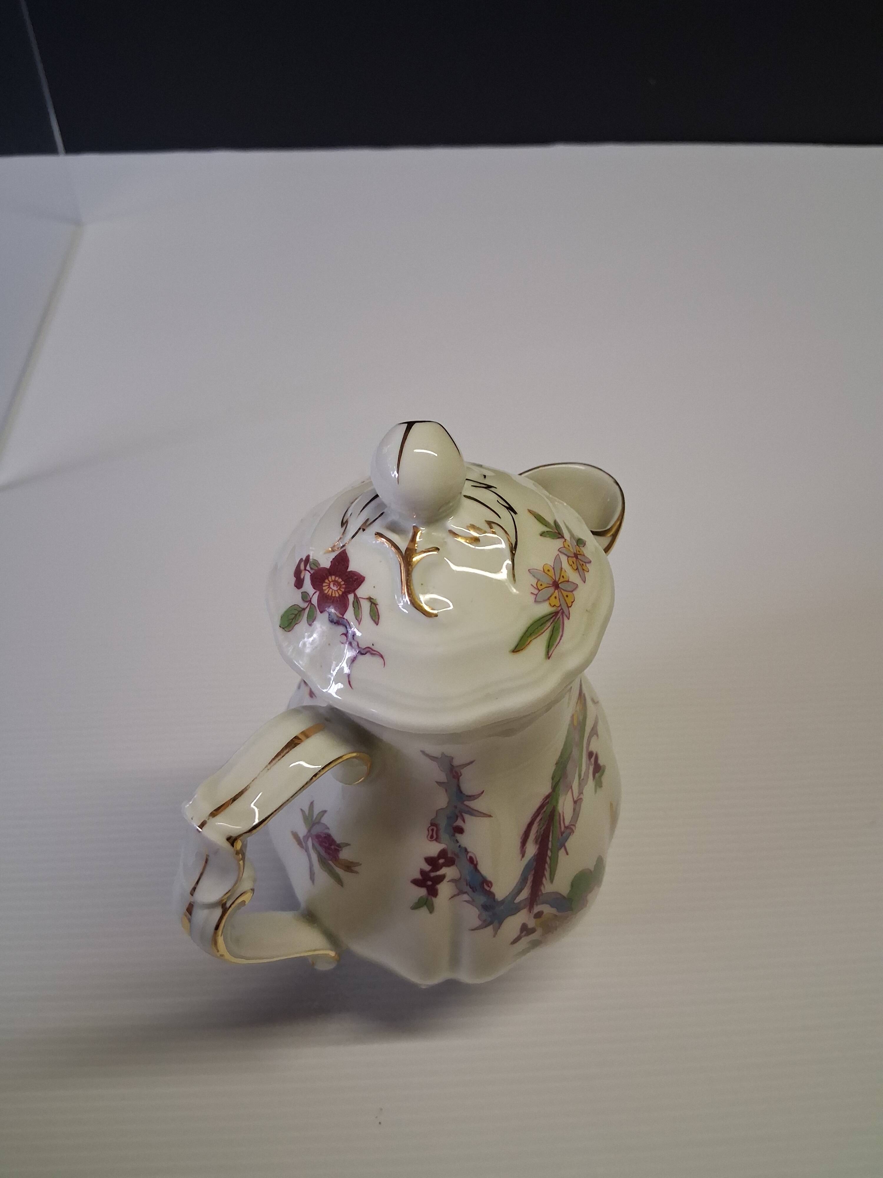 Very pretty Limoges porcelain coffee pot from Bernardaud model "Ch