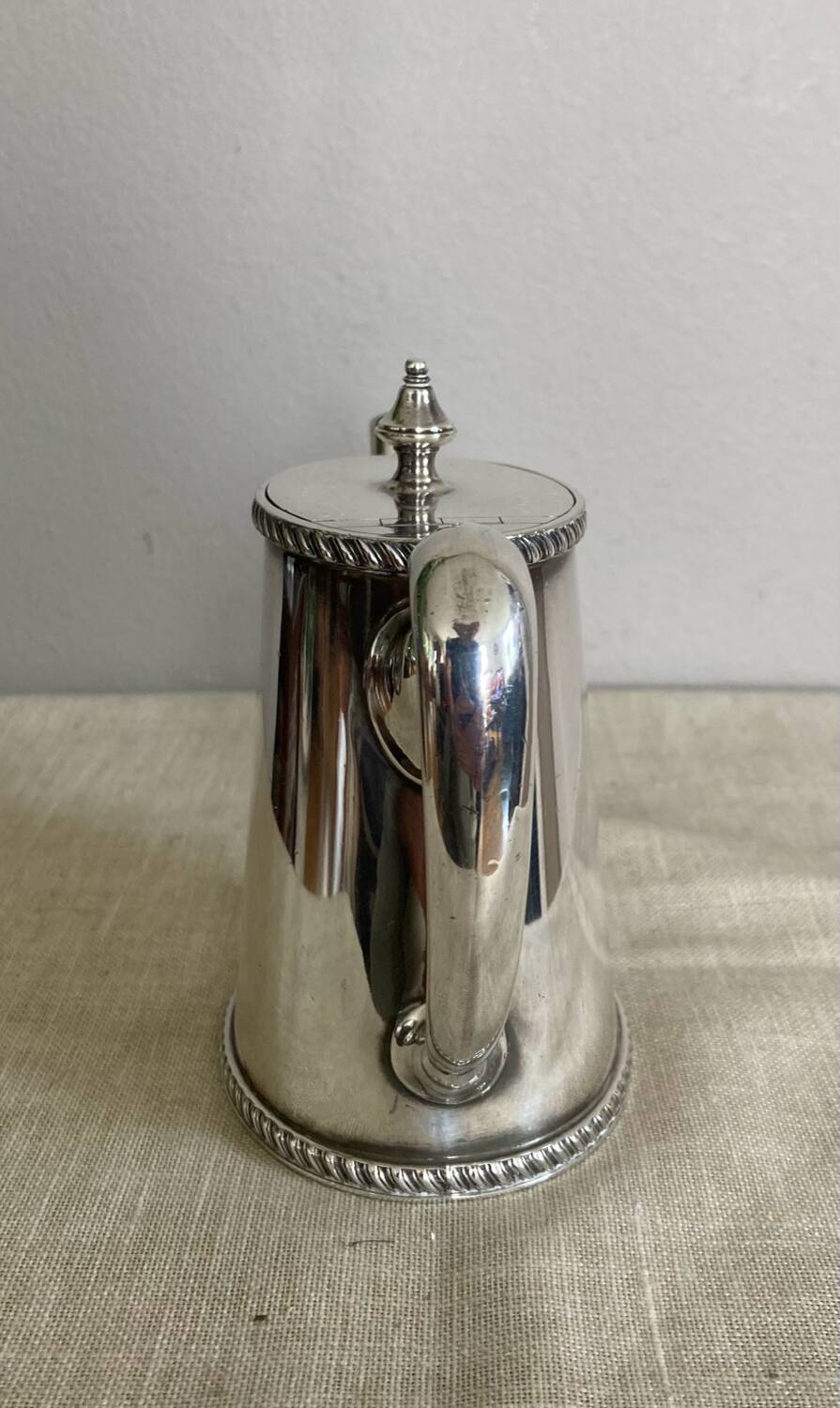 Petite Théière en métal argenté poinçonné made in Angleterre ELKINGTON PLATE