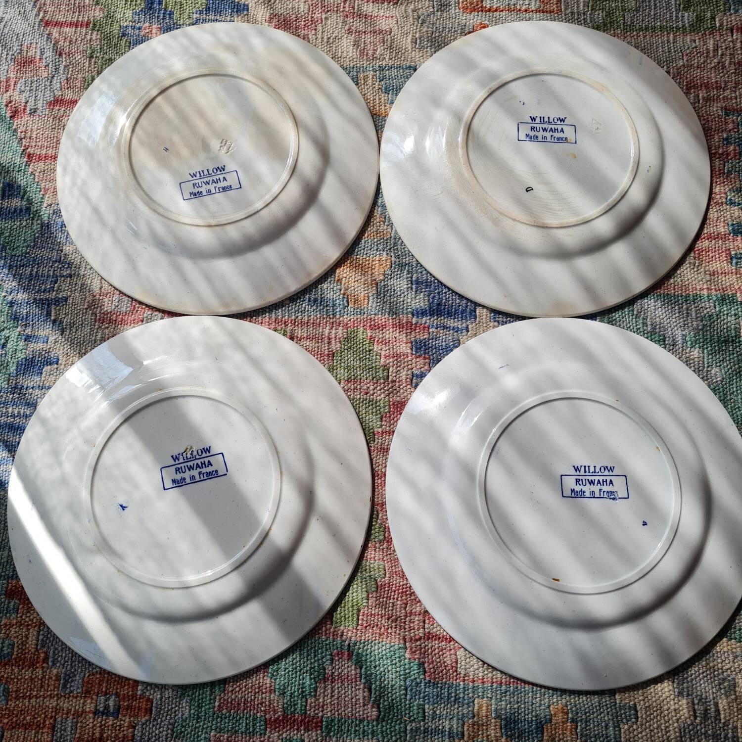 4 flat plates "blue willow"