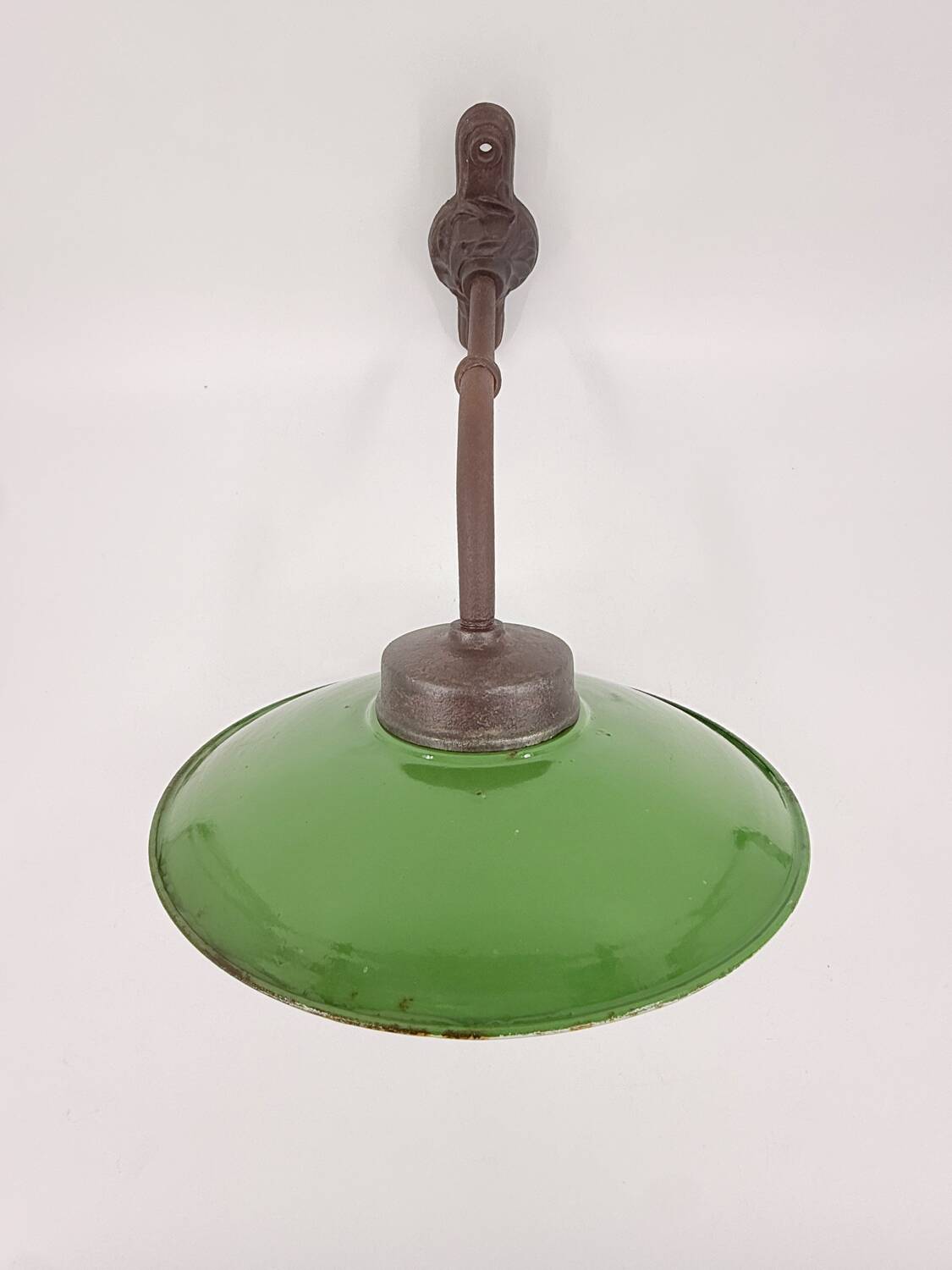 Court lamp