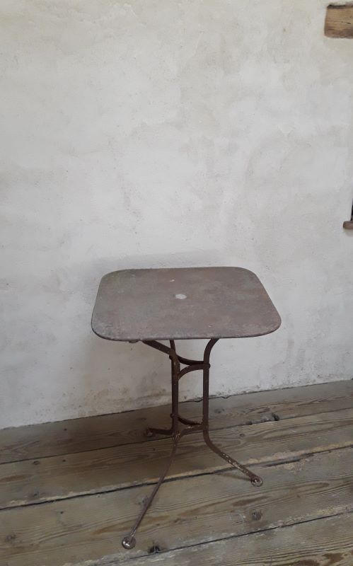 Pedestal table, wrought iron garden table