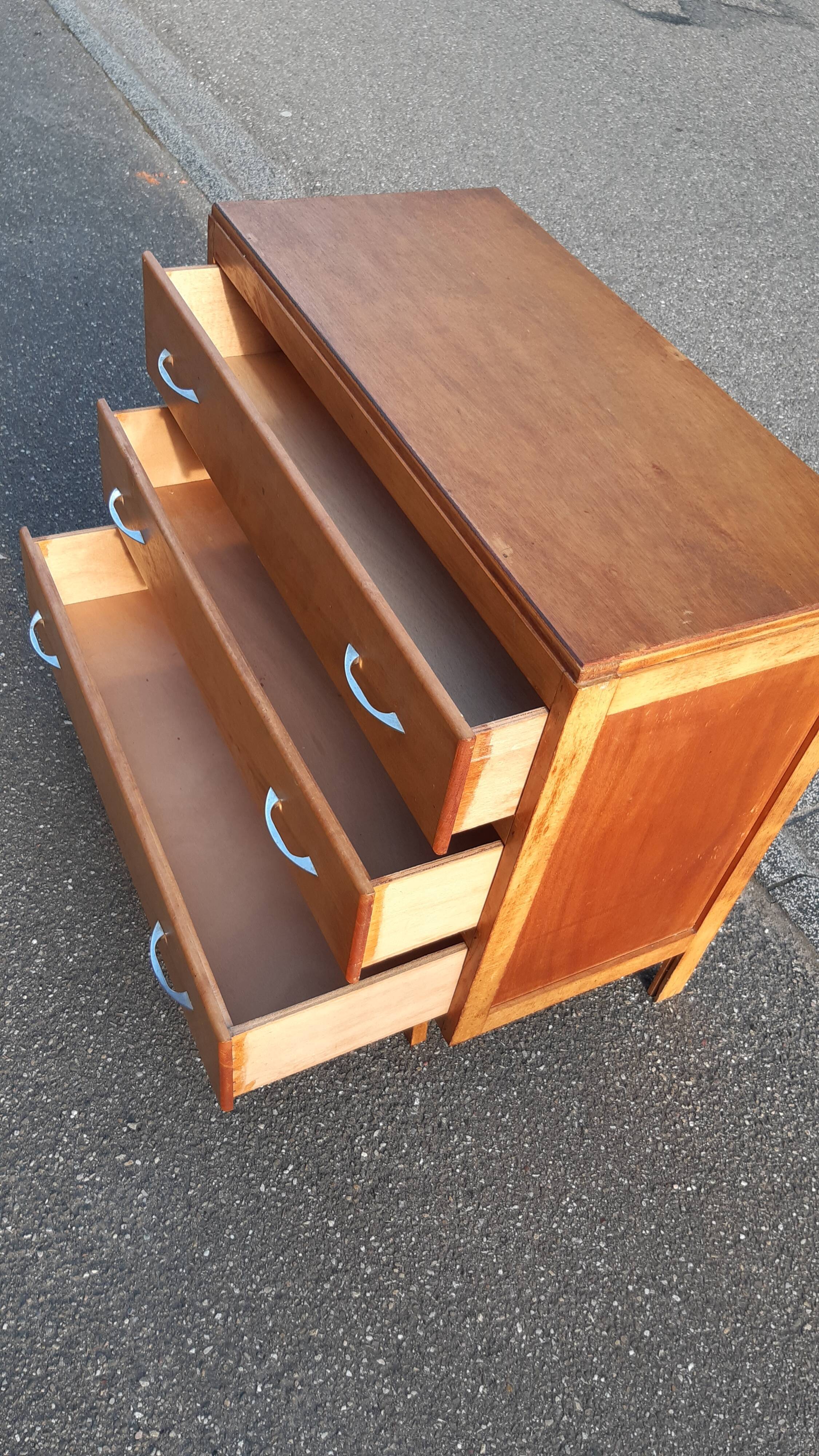 Vintage chest of drawers