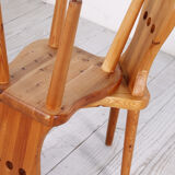 Set of 2 pine kitchen chairs