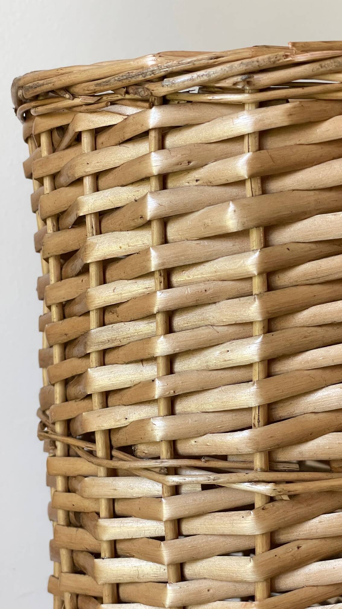 Porte-parapluie en rotin vintage