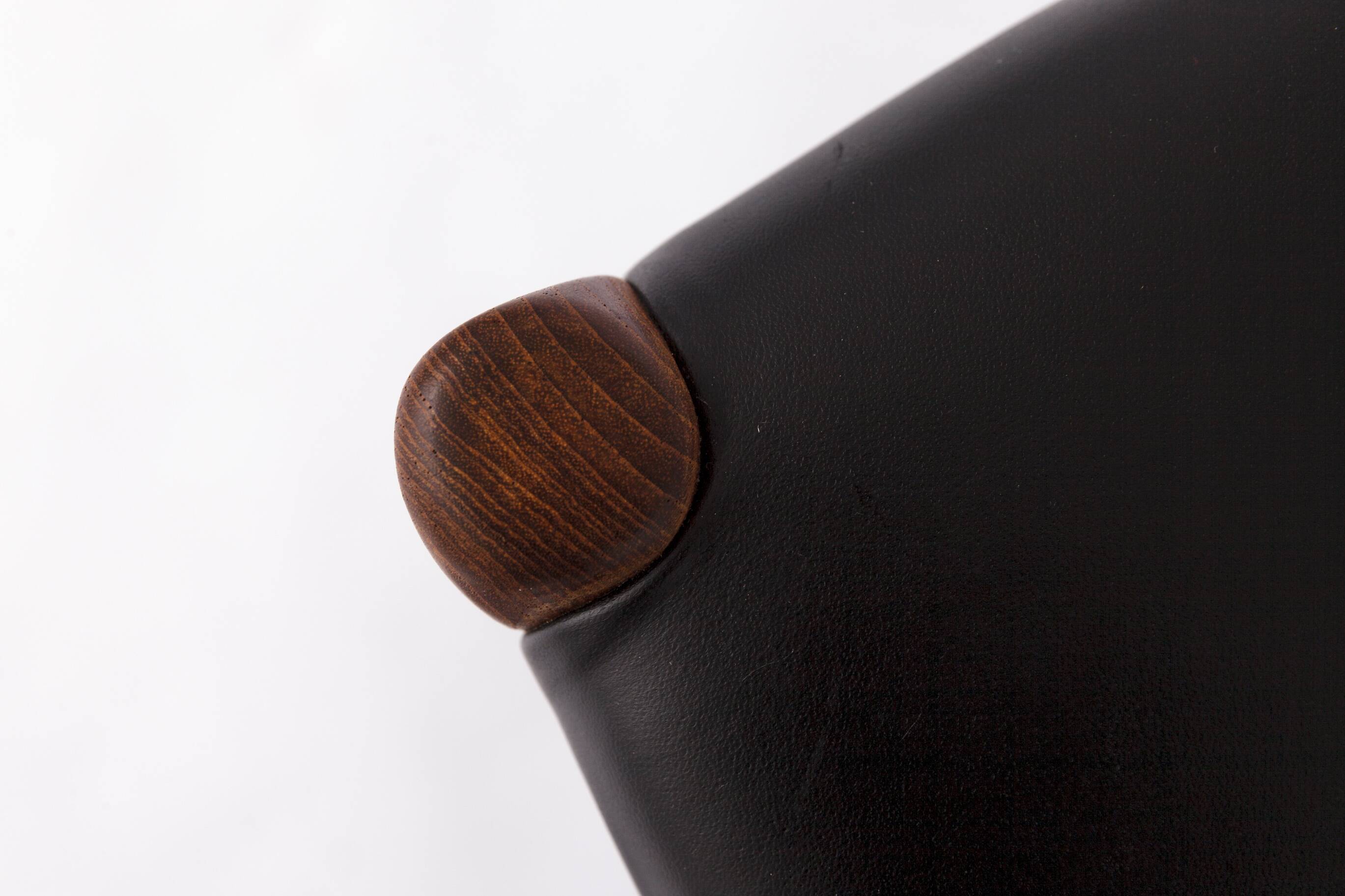 Set of 5 Niels Otto Møller Model 84 Chairs – Danish Teak & Leather