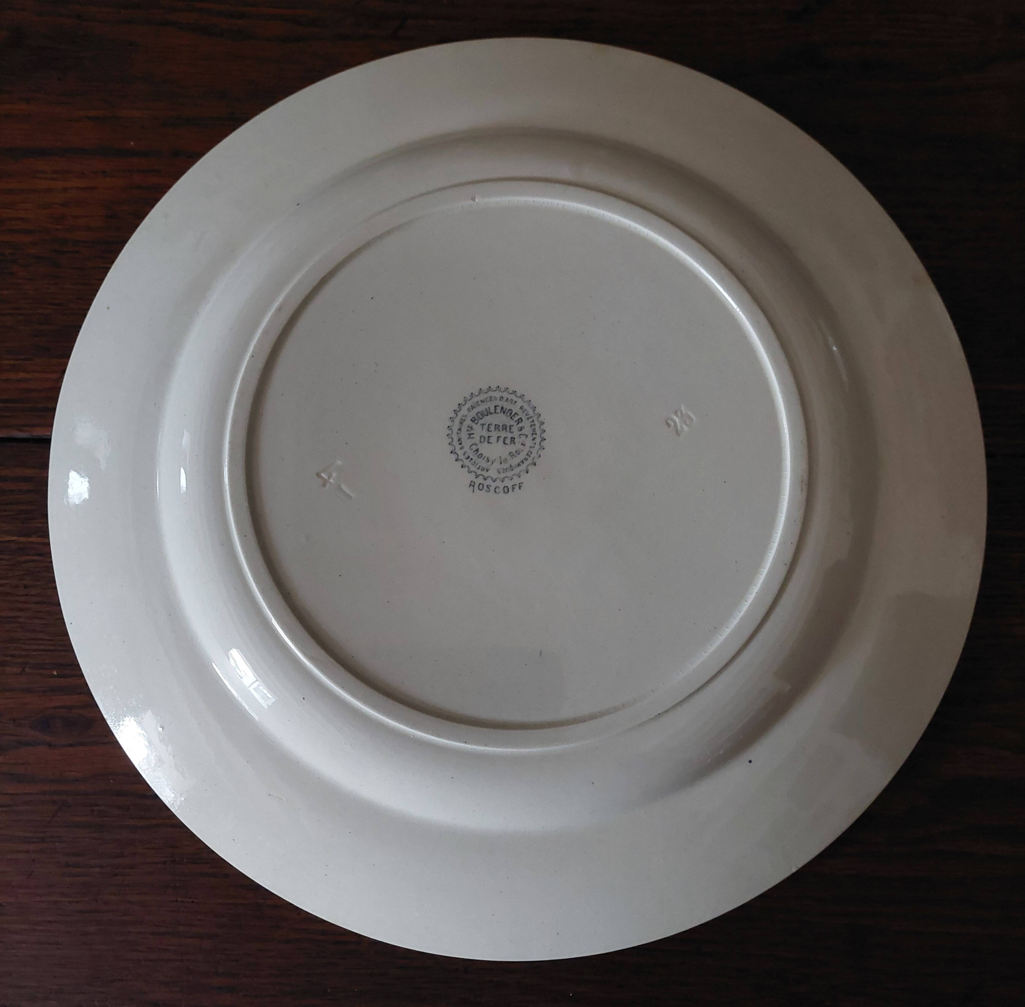 Round serving dish iron earth Ht Boulenger & Cie Choisy le Roi decor Roscoff