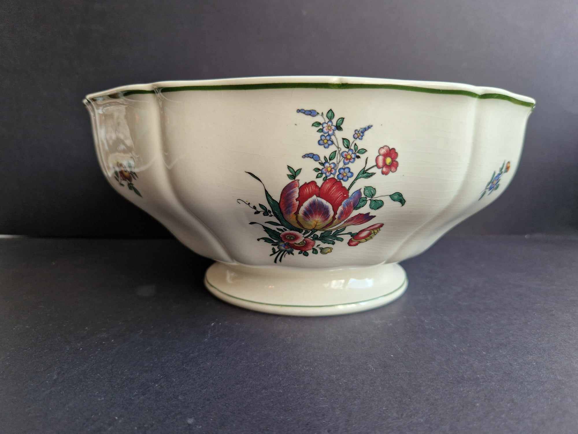 Villeroy and Boch Mettlach earthenware salad bowl/bowl model 1562