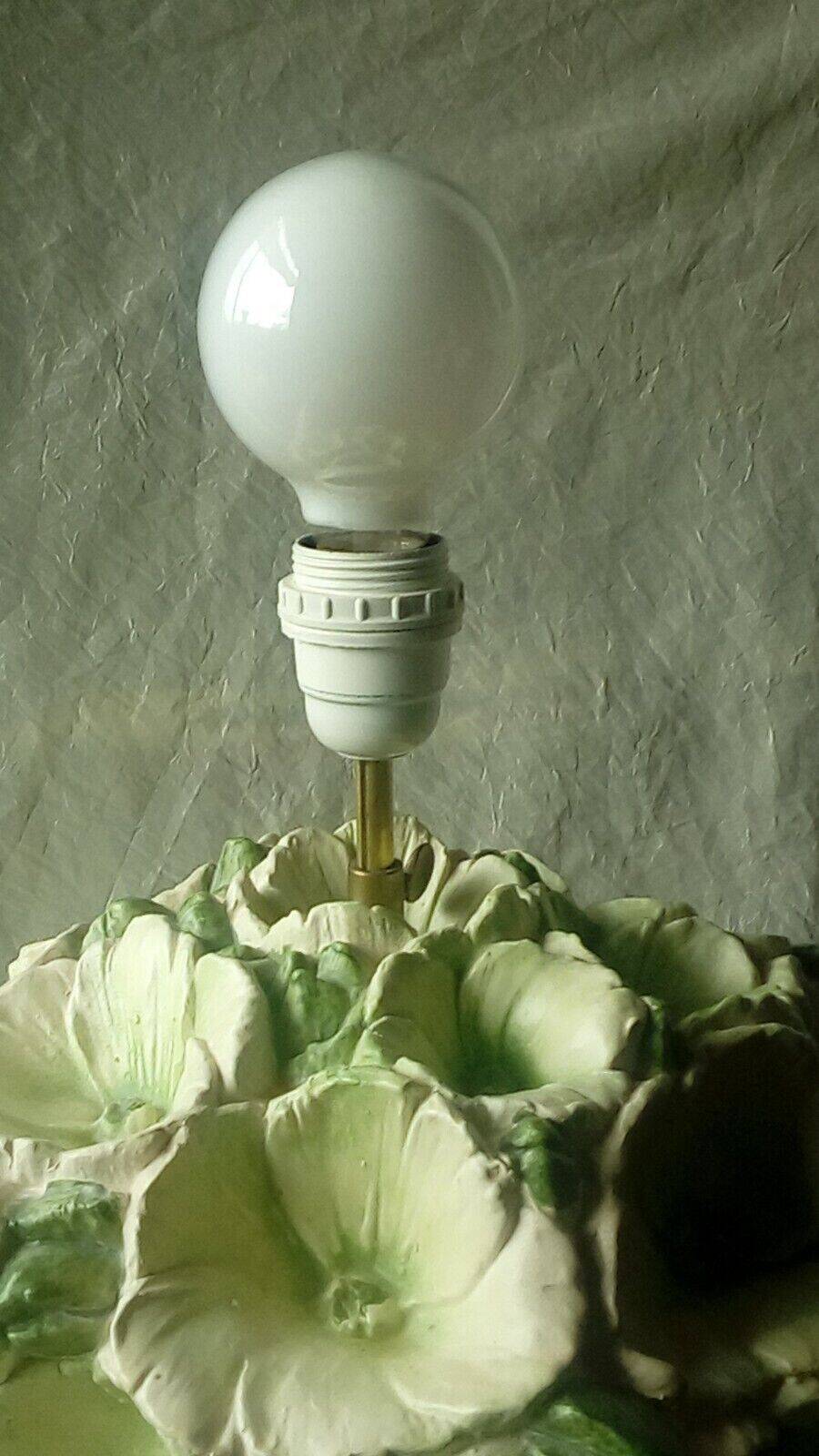 Lampe de salon a poser en ceramique bouquet de fleurs