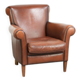 Timeless armchair made of sheepskin leather with a English look