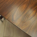 Table basse en noyer, Italie années 1970