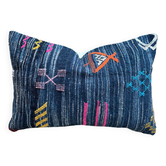 Handmade Moroccan Kilim cushion cover: Bohemian decorative cushion