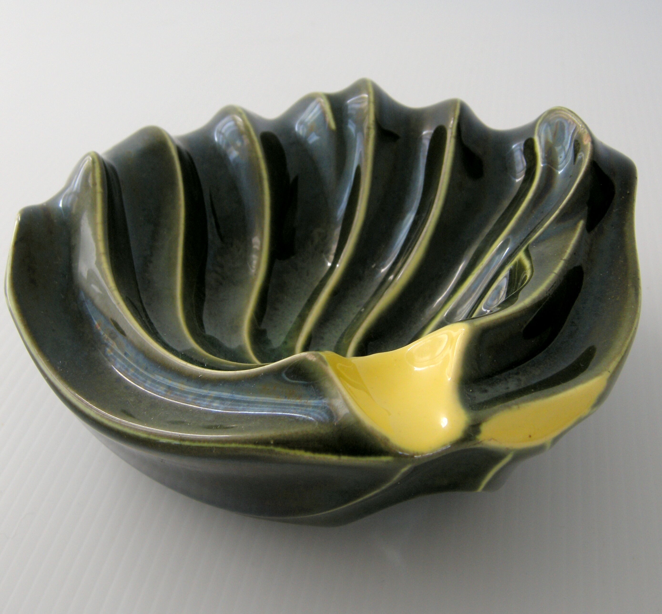 Vintage ashtray 1950 two-tone ceramic