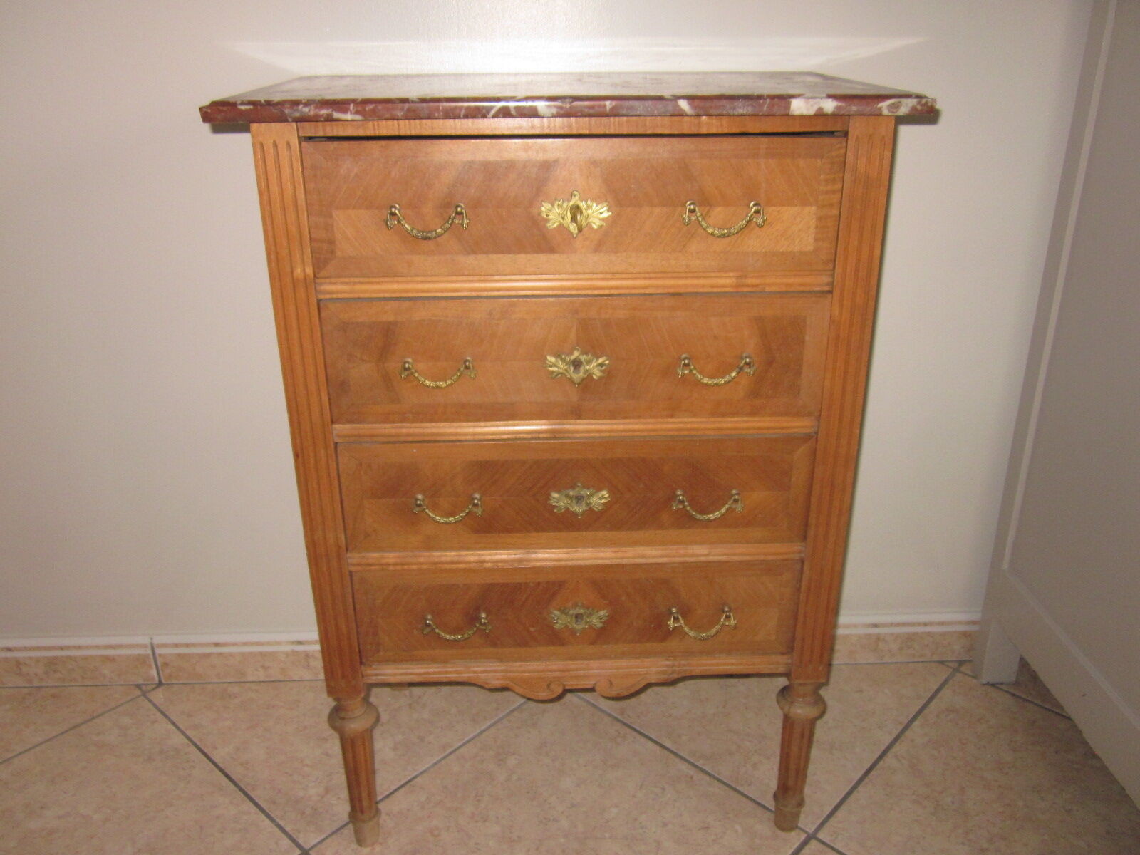 Commode en marqueterie 4 tiroirs 1920