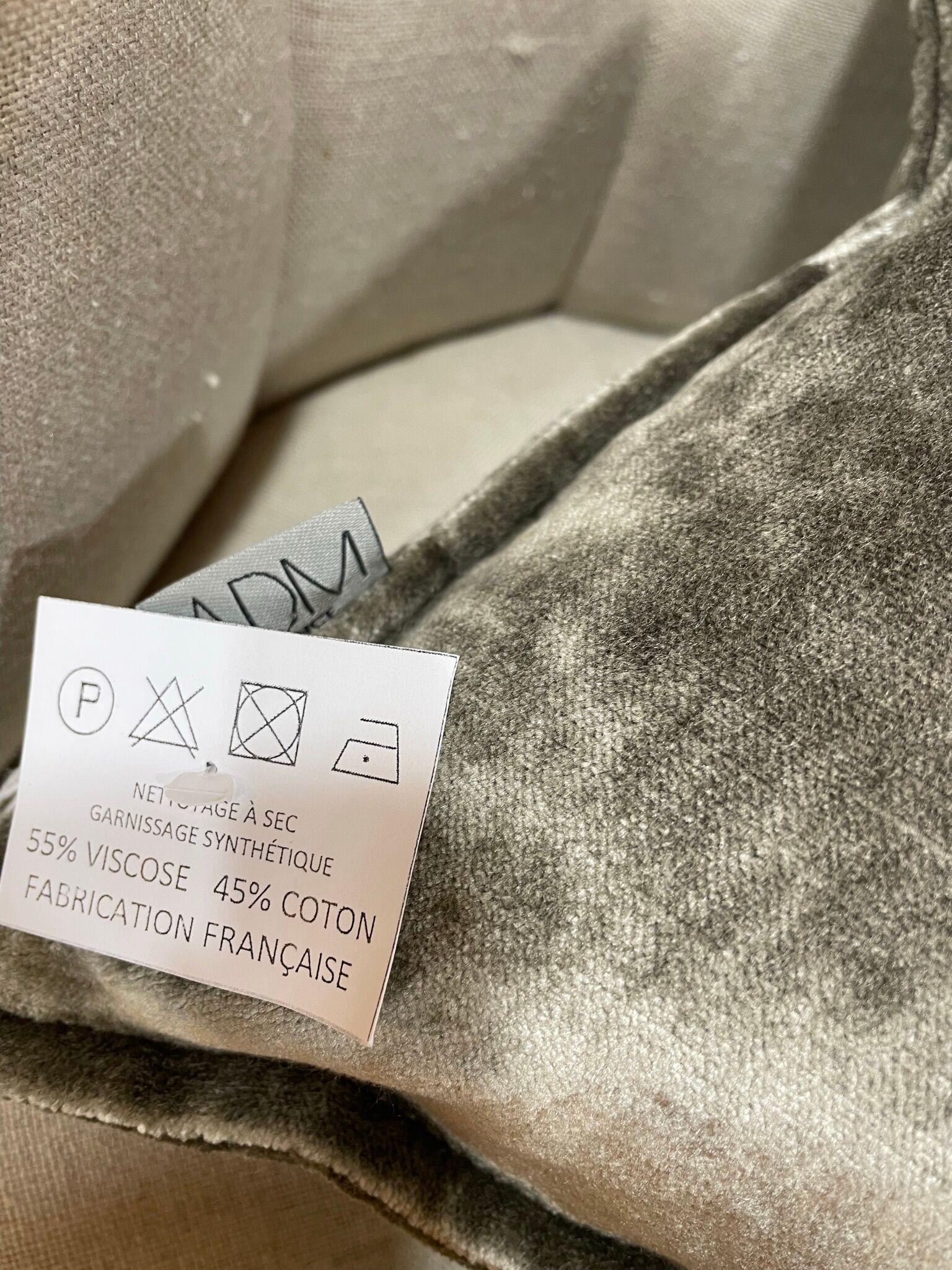 Grey velvet cushion 35x50 cm