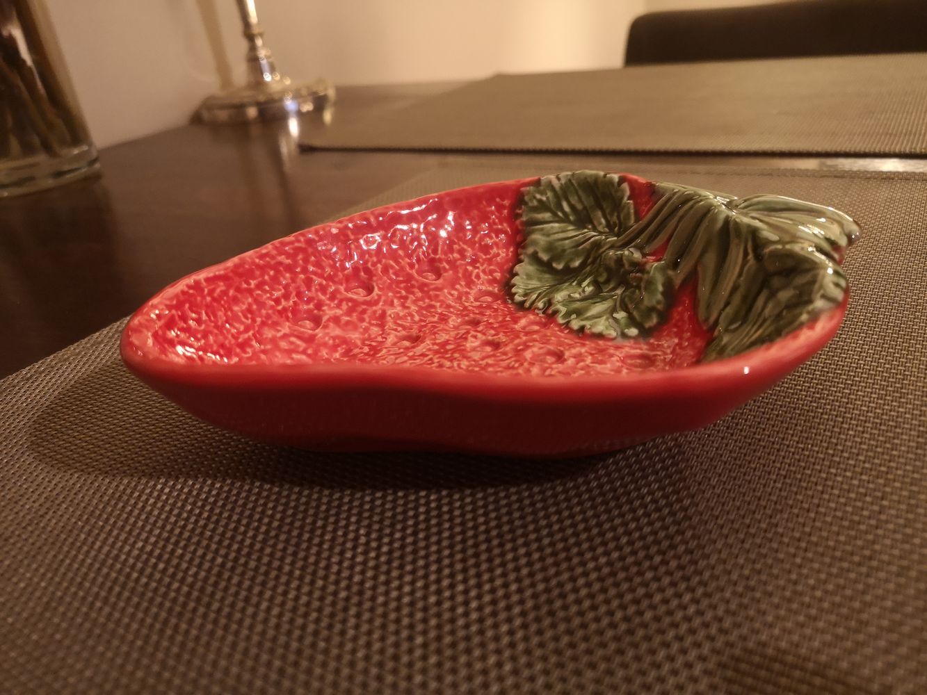Slip cup - strawberry shape - Portuguese work - 1980s